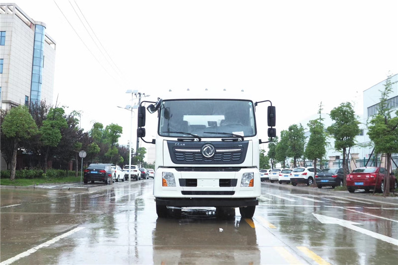東風(fēng)天龍后八輪20噸噴霧車，國(guó)六綠化噴灑車