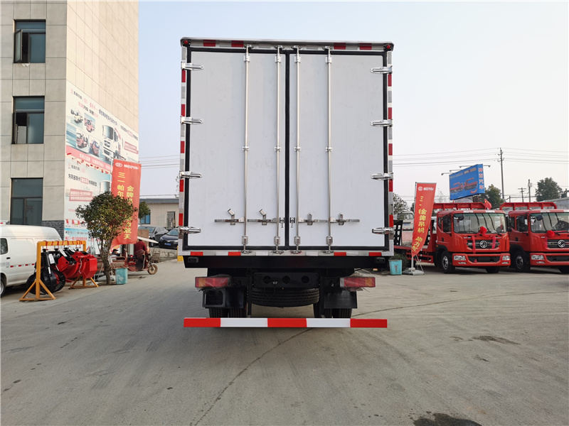 東風(fēng)天錦KR國(guó)六冷藏車