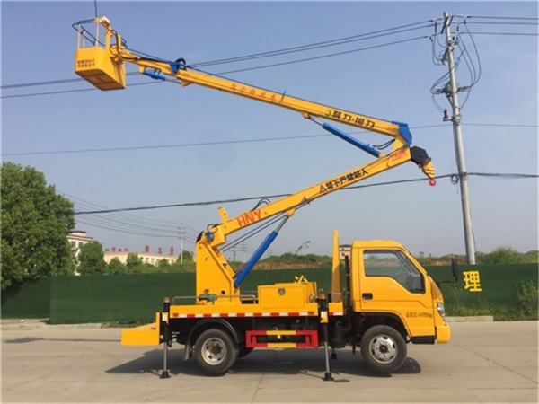 國(guó)六福田13.5米高空作業(yè)車(chē)